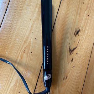 T3 SinglePass Straightening Iron